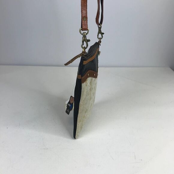 Vaan Lucy Rawhide Xbody NWT - Picture 3 of 9